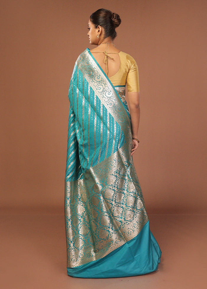 Blue Uppada Silk Saree With Blouse Piece