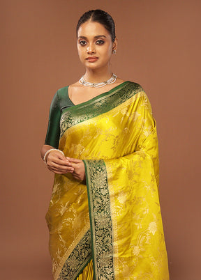 Green Dupion Silk Saree With Blouse Piece