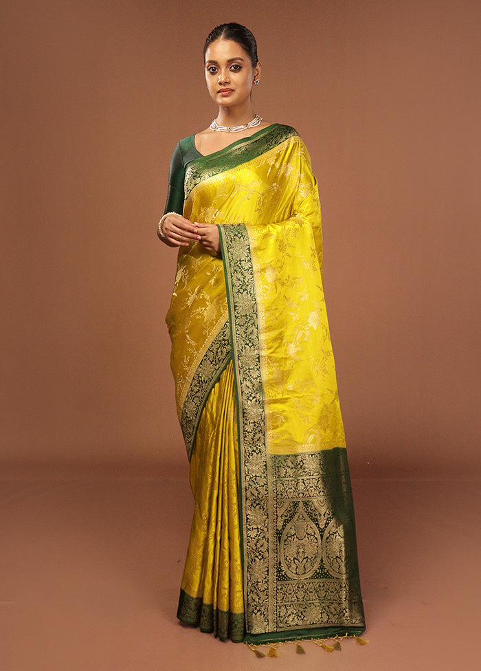 Green Dupion Silk Saree With Blouse Piece