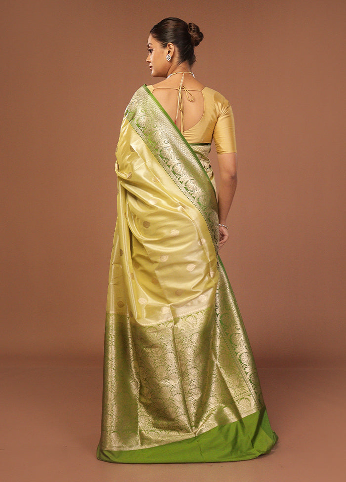 Green Tissue Silk Saree With Blouse Piece
