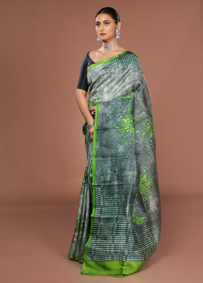 Grey Printed Silk Saree Without Blouse Piece