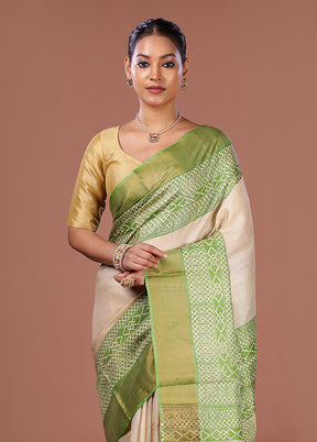 Cream Tussar Silk Saree With Blouse Piece