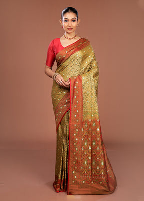 Cream Tanchoi Silk Saree With Blouse Piece