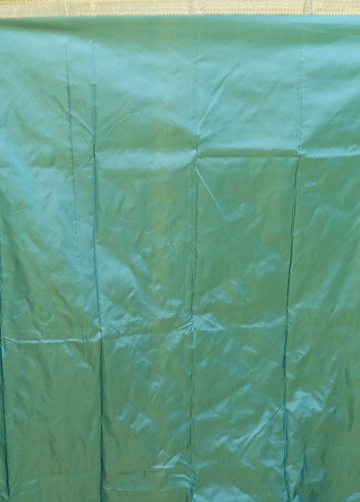 Green Kanjivaram Silk Saree With Blouse Piece