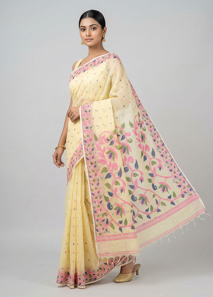 Cream Matka Silk Saree With Blouse Piece