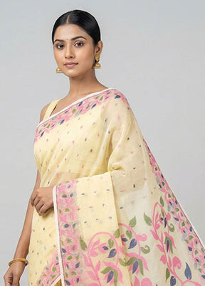 Cream Matka Silk Saree With Blouse Piece