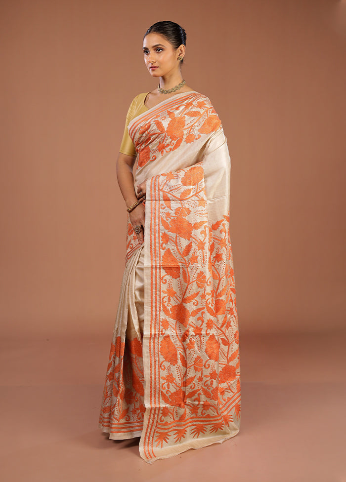 Cream Handloom Kantha Stitch Pure Silk Saree With Blouse Piece