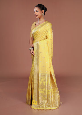 Yellow Kanjivaram Silk Saree With Blouse Piece