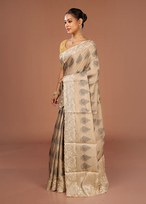 Cream Tussar Silk Saree With Blouse Piece