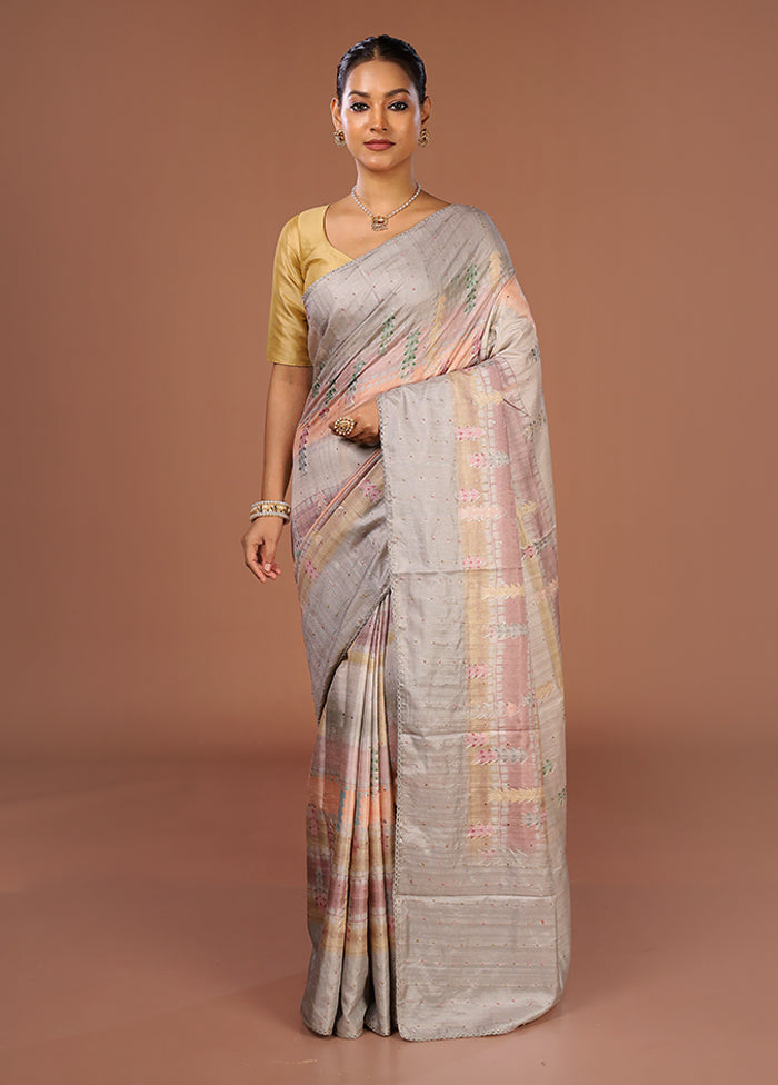 Cream Tussar Silk Saree With Blouse Piece
