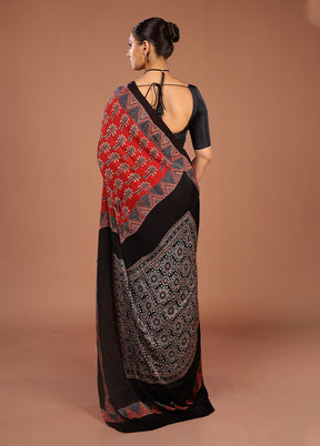 Red Printed Silk Saree Without Blouse Piece