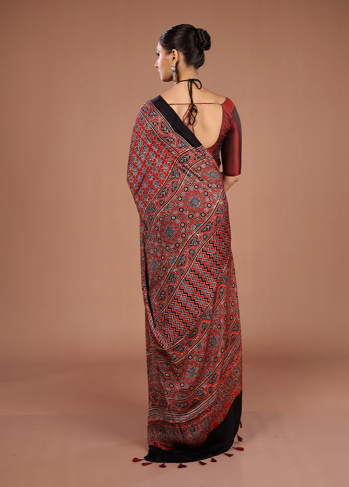 Maroon Printed Silk Saree Without Blouse Piece