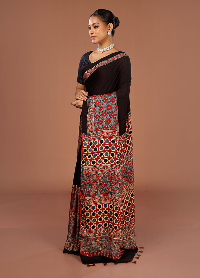 Brown Printed Silk Saree Without Blouse Piece