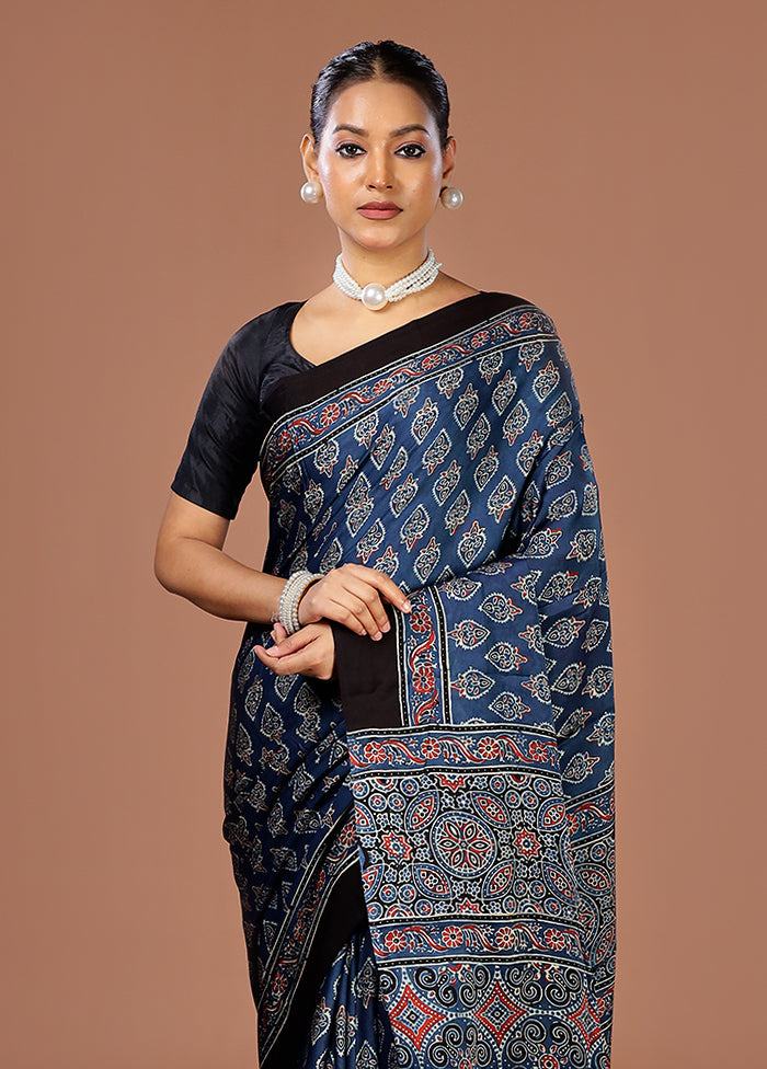 Blue Printed Silk Saree Without Blouse Piece