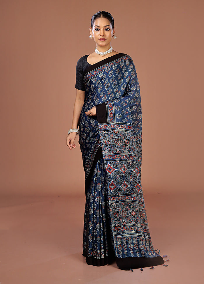 Blue Printed Silk Saree Without Blouse Piece