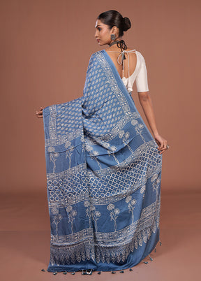 Blue Printed Silk Saree Without Blouse Piece