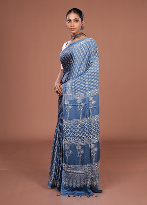 Blue Printed Silk Saree Without Blouse Piece