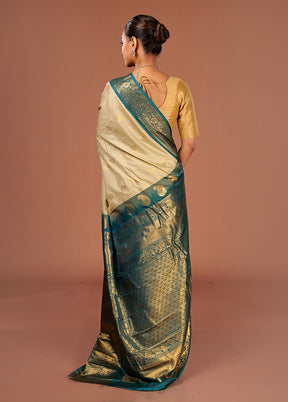 Cream Gadwal Silk Saree Without Blouse Piece