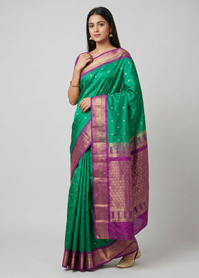 Green Gadwal Silk Saree Without Blouse Piece