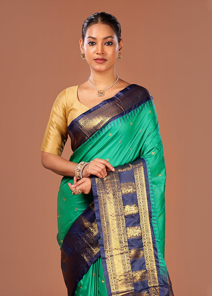 Green Gadwal Silk Saree Without Blouse Piece