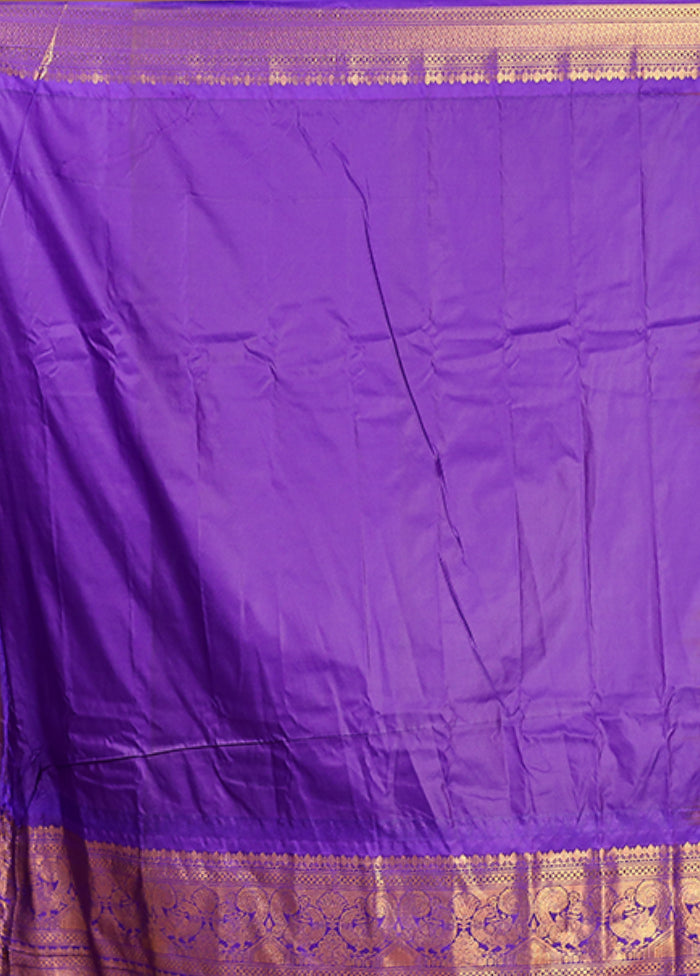 Red Gadwal Silk Saree Without Blouse Piece