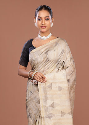 Cream Tussar Silk Saree With Blouse Piece