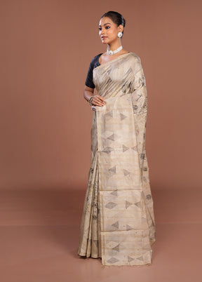 Cream Tussar Silk Saree With Blouse Piece