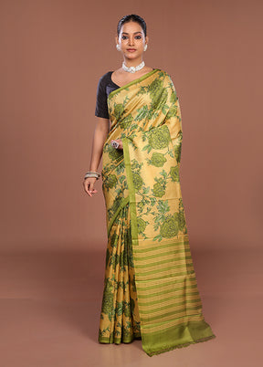 Cream Printed Silk Saree Without Blouse Piece