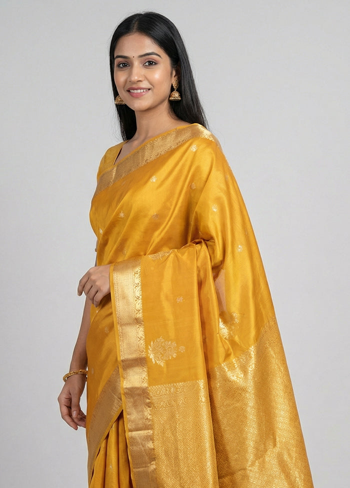 Yellow Handloom Kanjivaram Pure Silk Saree With Blouse Piece