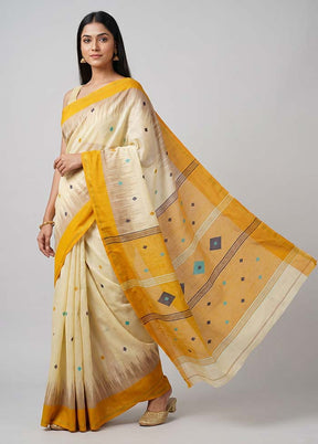 Cream Matka Silk Saree With Blouse Piece
