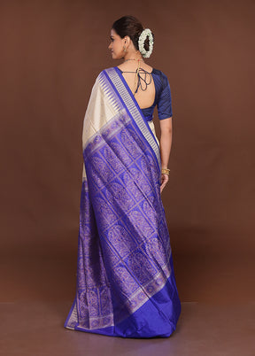 Cream Handloom Bomkai Pure Silk Saree With Blouse Piece