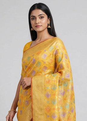 Yellow Cotton Saree With Blouse Piece