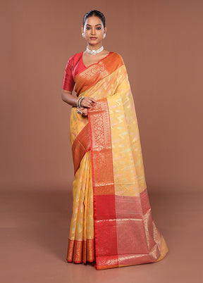 Yellow Cotton Saree With Blouse Piece