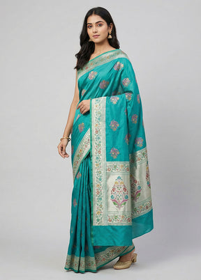 Green Uppada Silk Saree With Blouse Piece