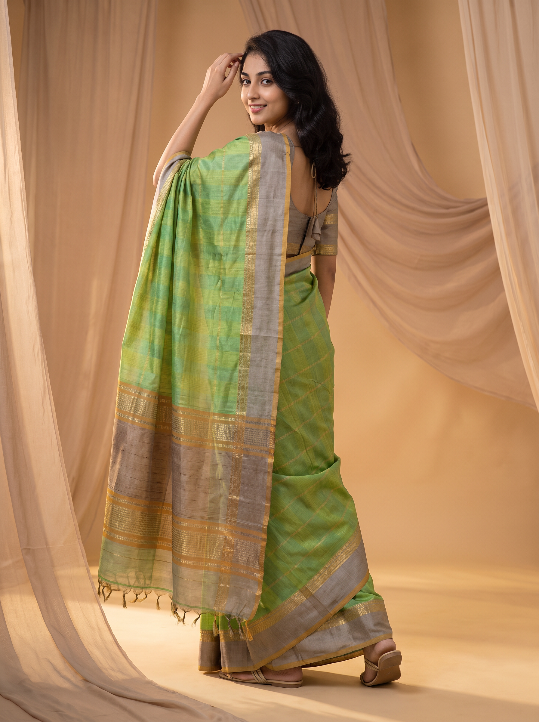 Green Handloom Kanchipuram Pure Silk Saree With Blouse Piece