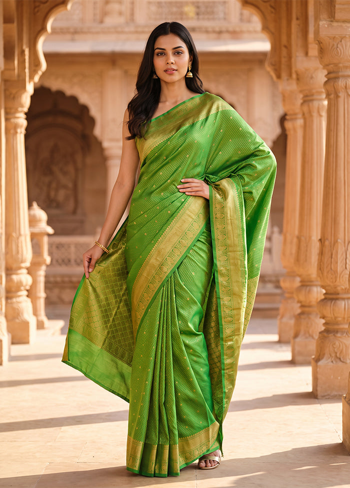 Green Handloom Kanjivaram Pure Silk Saree With Blouse Piece