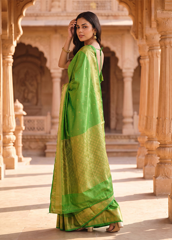 Green Handloom Kanjivaram Pure Silk Saree With Blouse Piece