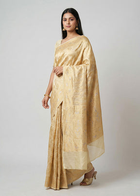 Cream Handloom Pure Georgette Saree With Blouse Piece