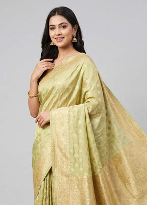 Green Handloom Pure Georgette Saree With Blouse Piece