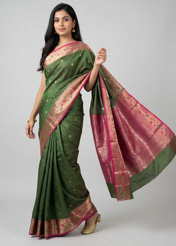 Green Cotton Saree With Blouse Piece