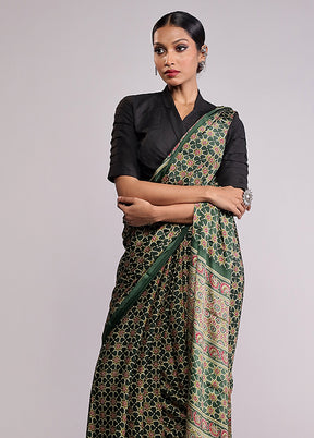 Green Printed Silk Saree With Blouse Piece