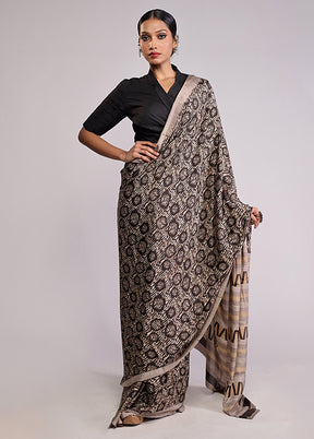 Grey Printed Silk Saree With Blouse Piece