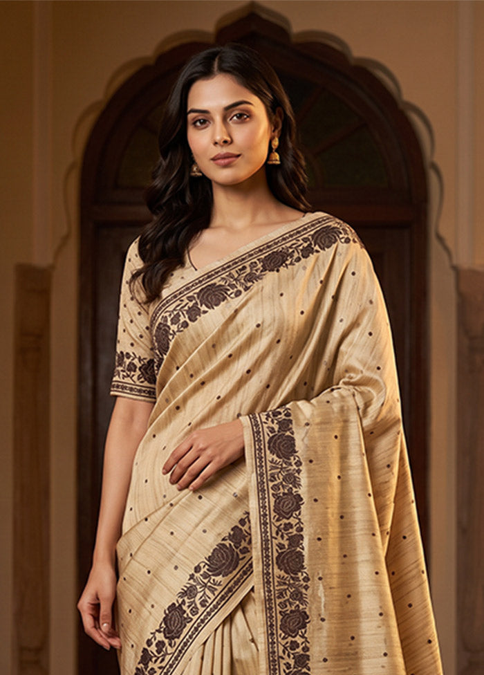 Cream Tussar Silk Saree With Blouse Piece