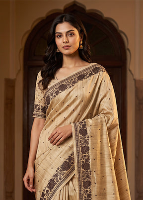 Cream Tussar Silk Saree With Blouse Piece