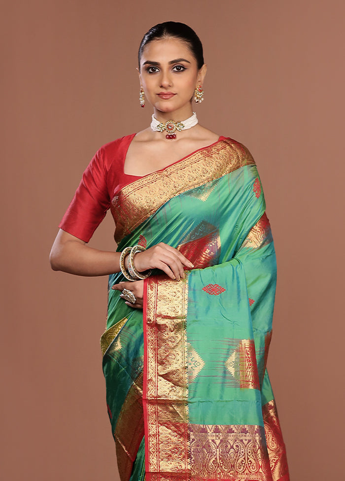 Green Handloom Kanjivaram Pure Silk Saree With Blouse Piece