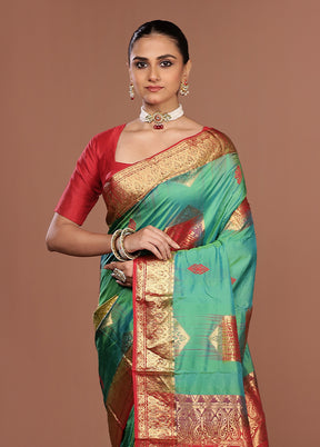 Green Handloom Kanjivaram Pure Silk Saree With Blouse Piece