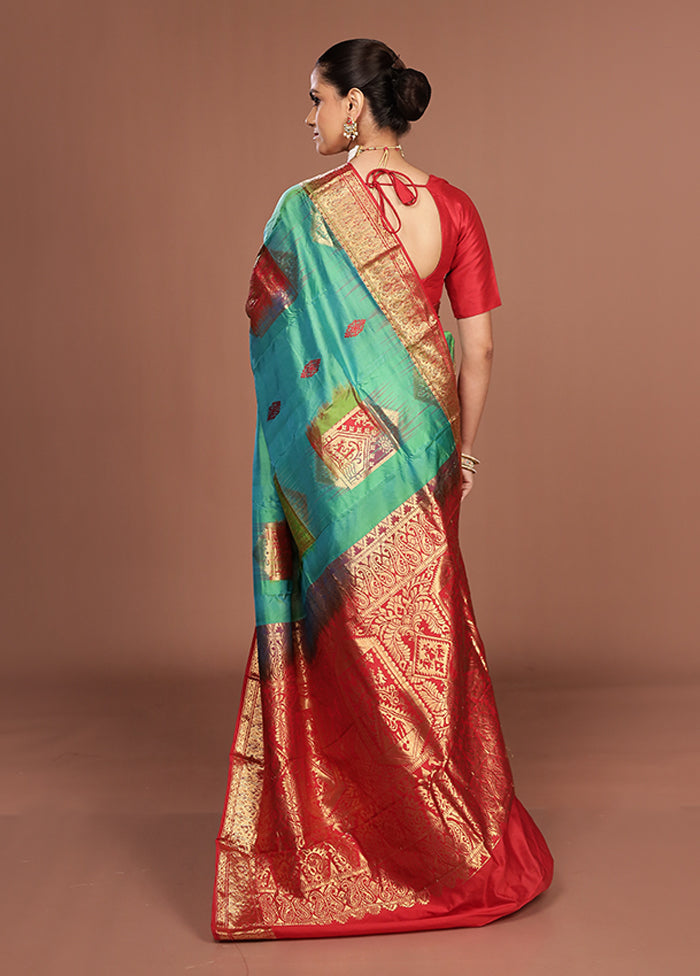 Green Handloom Kanjivaram Pure Silk Saree With Blouse Piece