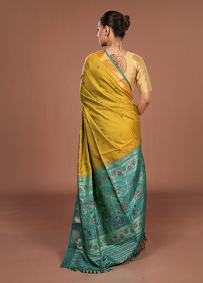 Green Dupion Silk Saree With Blouse Piece