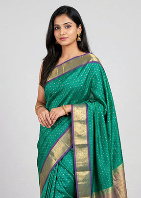 Green Handloom Kanjivaram Pure Silk Saree With Blouse Piece