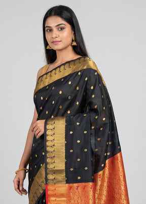 Black Kanjivaram Silk Saree With Blouse Piece